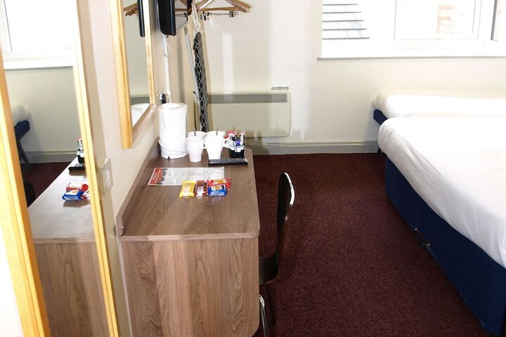 Room 104 of 236