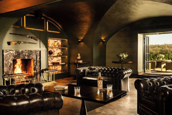 Lounge 168 of 214