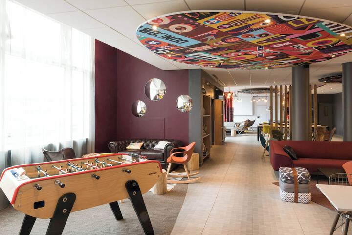 Guest Lobby
