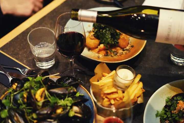 Dining 54 of 77