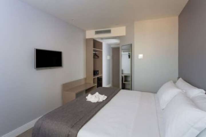 Room 21 of 53
