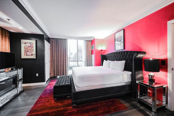 Room 53 of 438