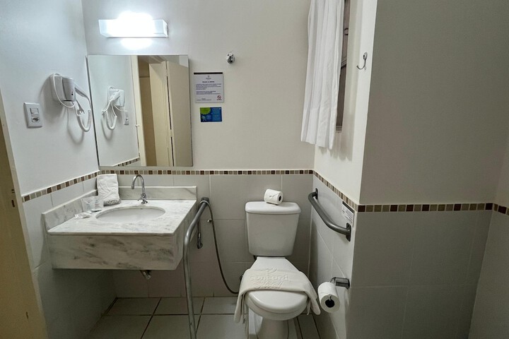 Room 34 of 57