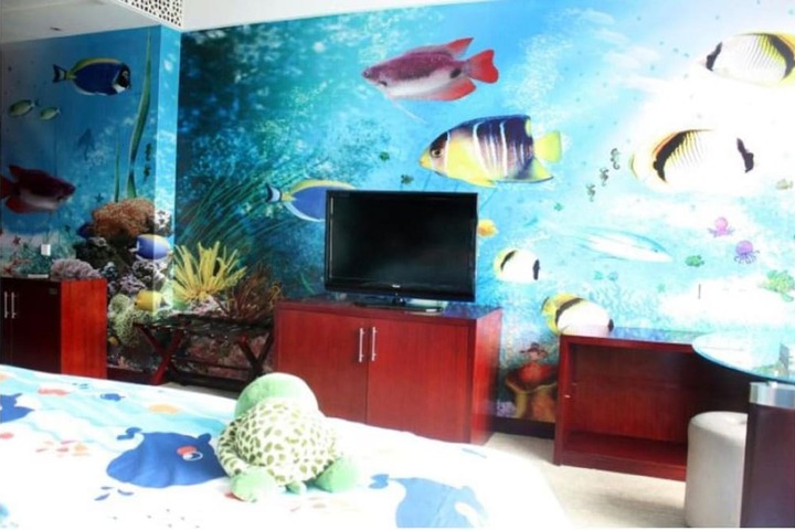 Room 11 of 40