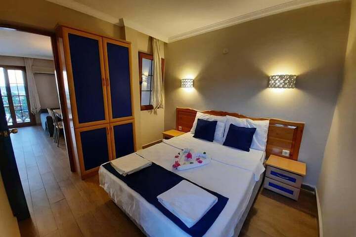 Room 5 of 48