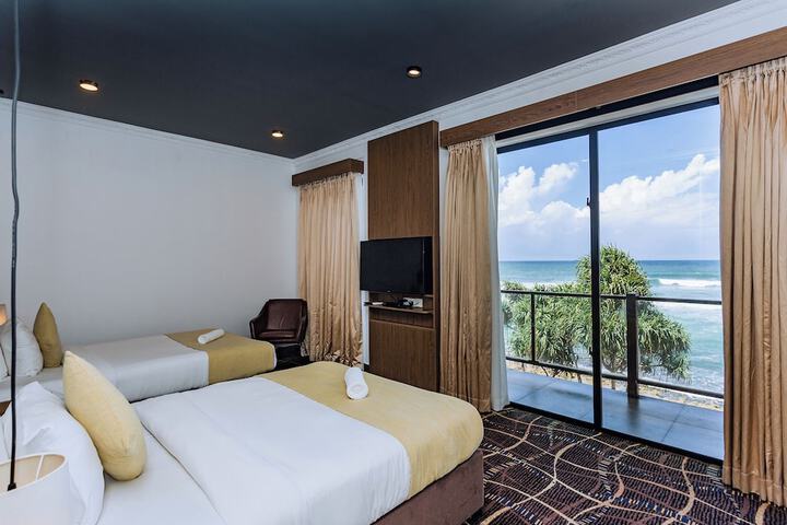 Room 14 of 74
