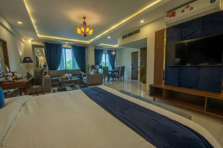 Room 9 of 60