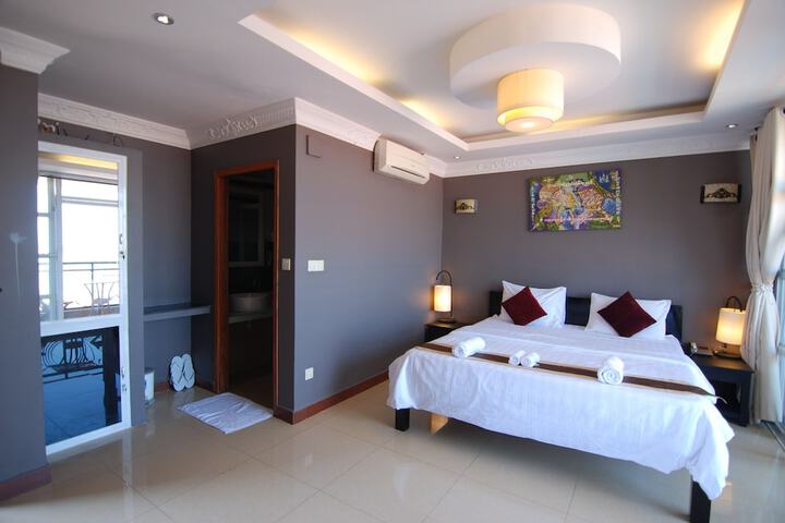 Room 14 of 43