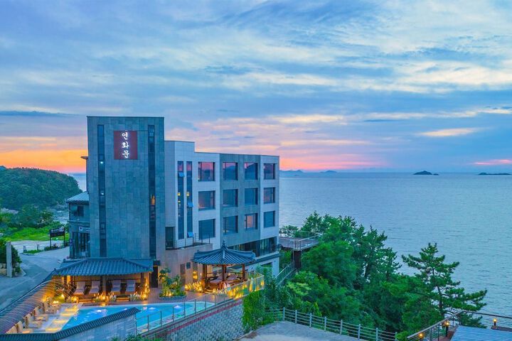 Exterior of YEONHWAMOON HOTEL BYEONSAN