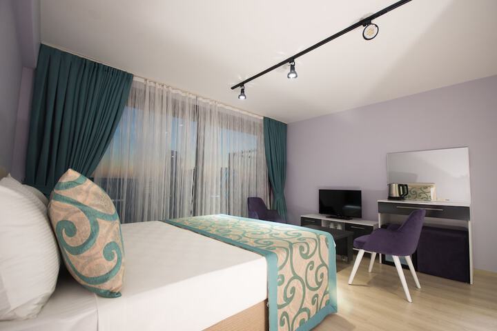 Room 7 of 34