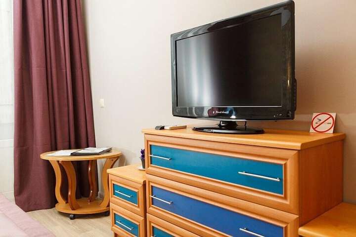 Room 83 of 158