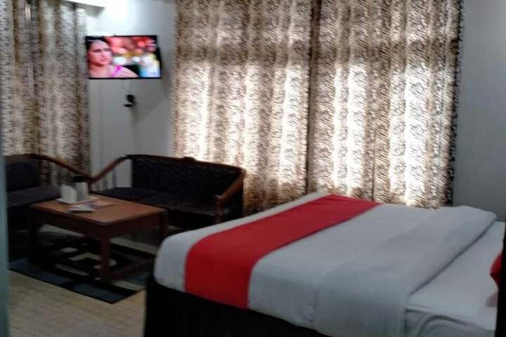 Room 14 of 34