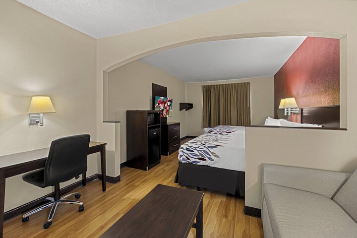 Room 13 of 35