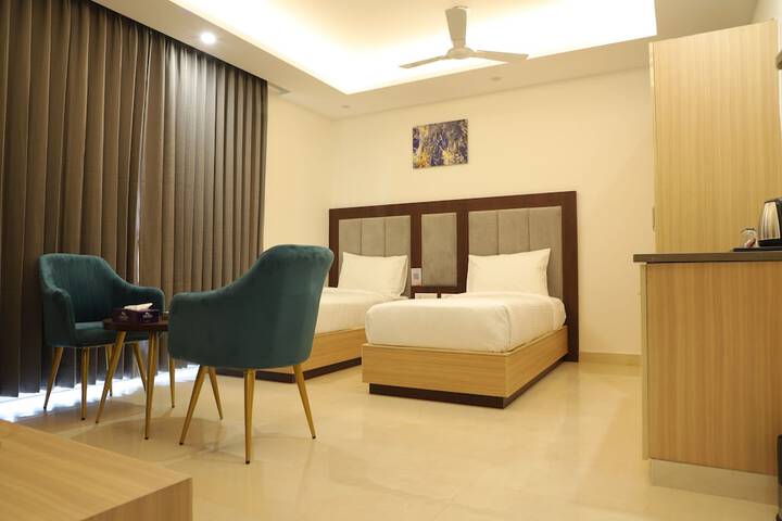 Room 5 of 24