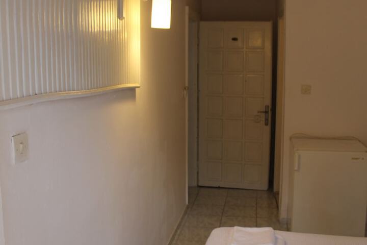 Room 12 of 28