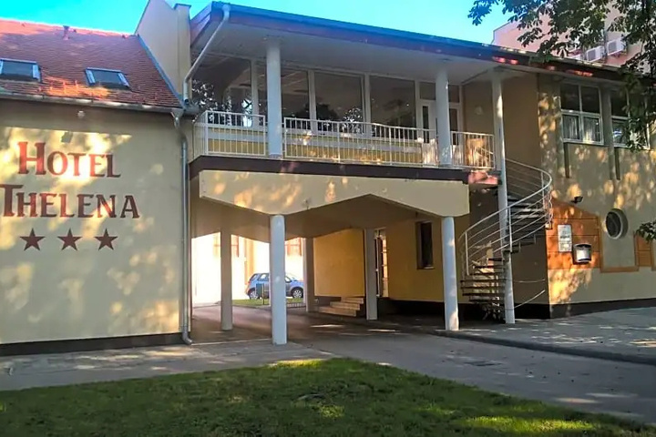 Hotel Thelena
