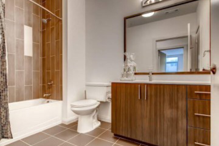 Suite 2 of 39