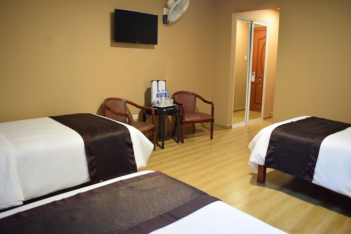 Room 34 of 62