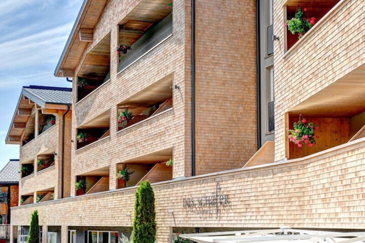Hotel 127 of 136
