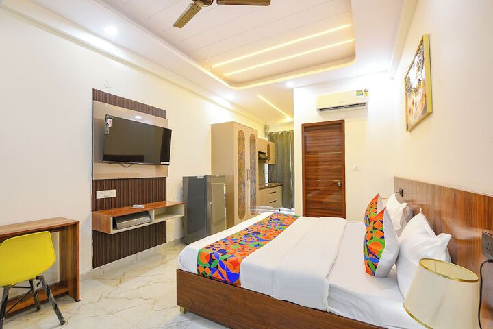 Room 16 of 32