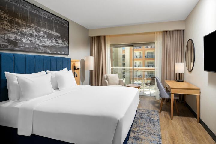 Room 20 of 243
