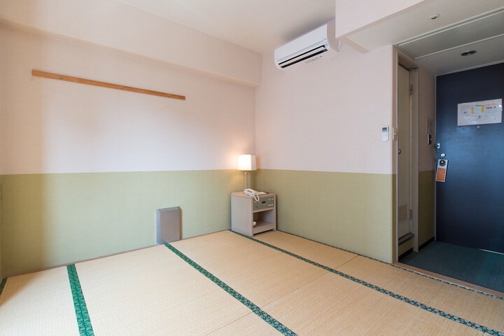 Room 58 of 99