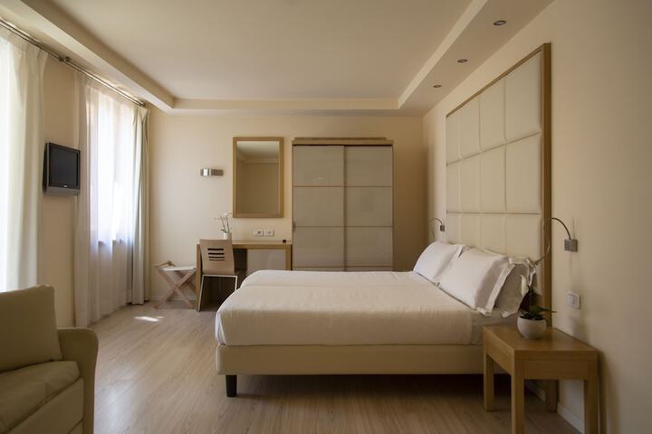 Room 15 of 49