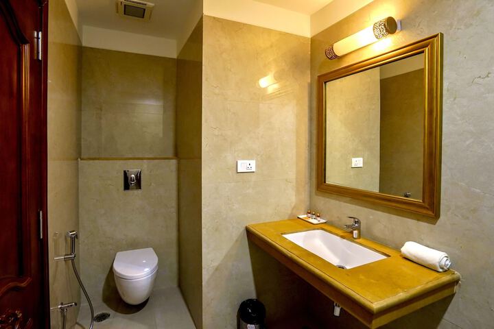 Room 8 of 49