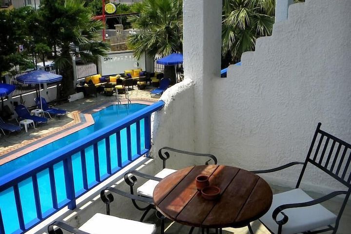 Terrace/Patio 43 of 44