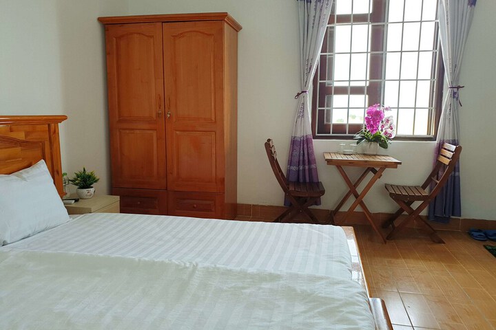 Room 4 of 39