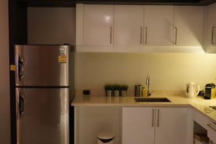 Room 18 of 27