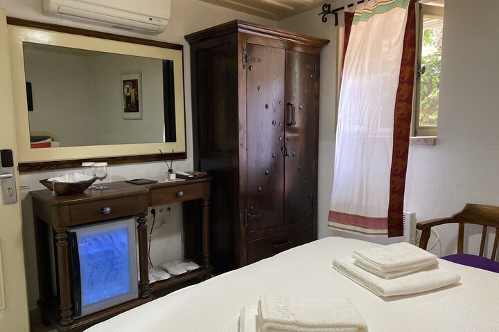 Room 25 of 81