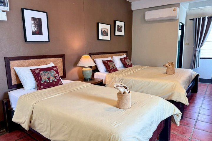 Room 27 of 73