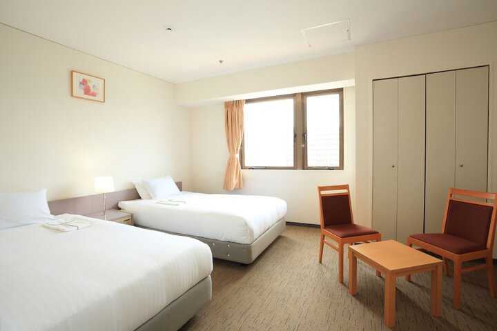 Room 6 of 23