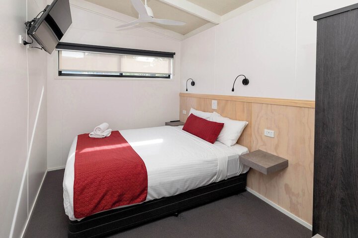 Room 43 of 169