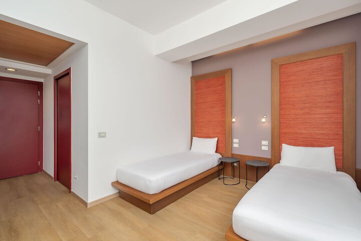 Room 14 of 44