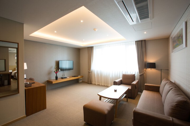 Room 56 of 145