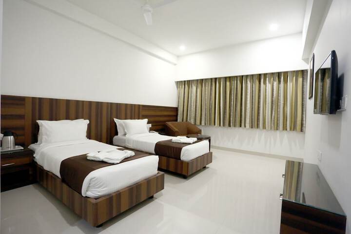 Room 13 of 21