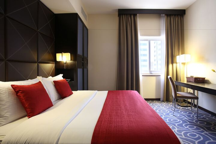 Room 4 of 44