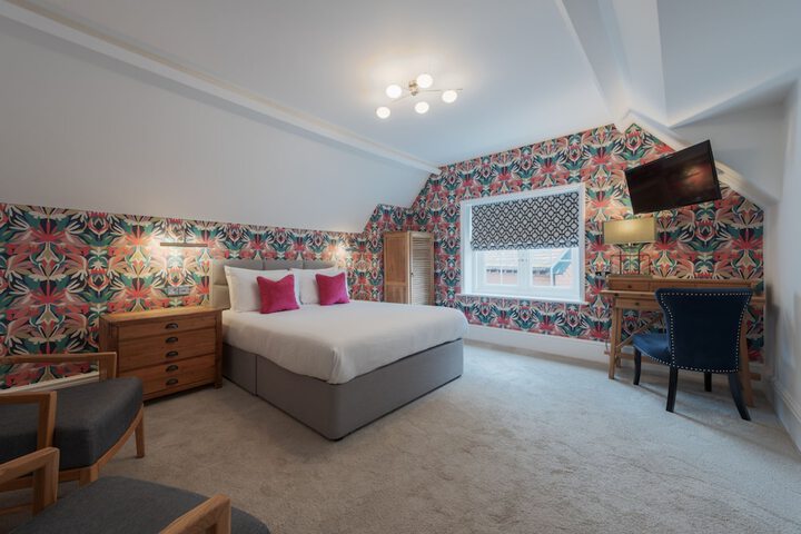 Room 22 of 104
