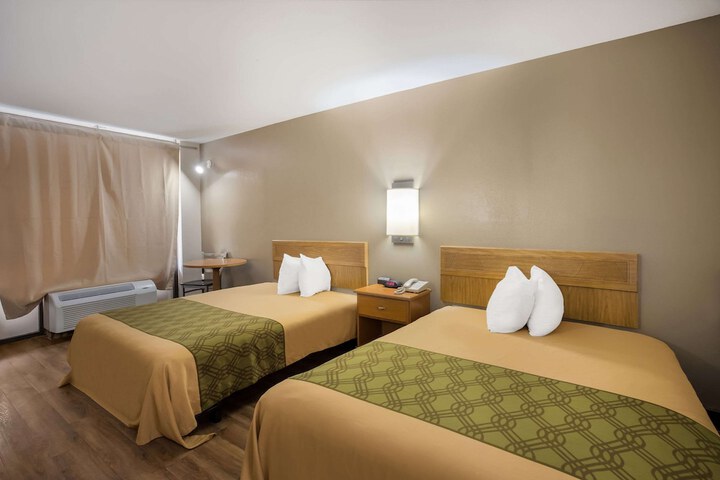 Room 7 of 36