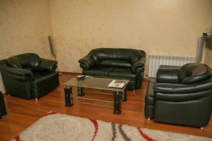 Room 4 of 5
