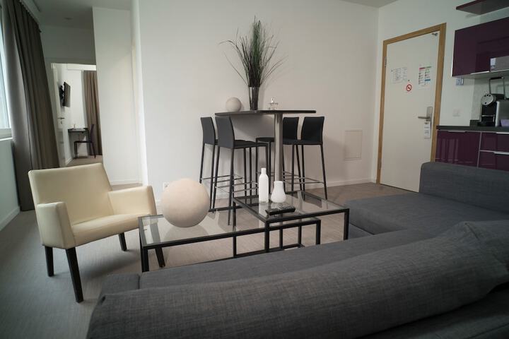 Room 27 of 41