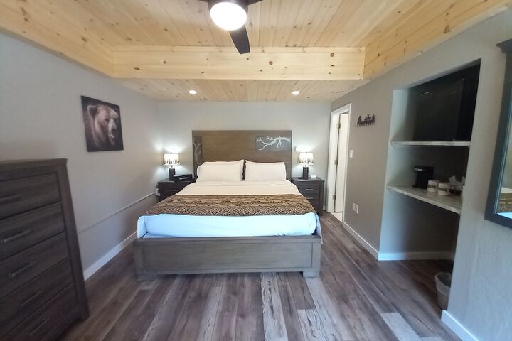 Room 53 of 83