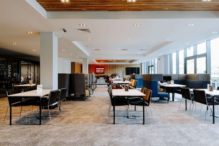 Business Center 49 of 52