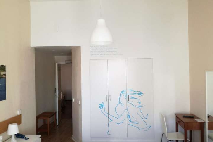 Room 18 of 64