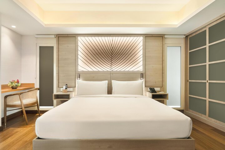 Room 28 of 152