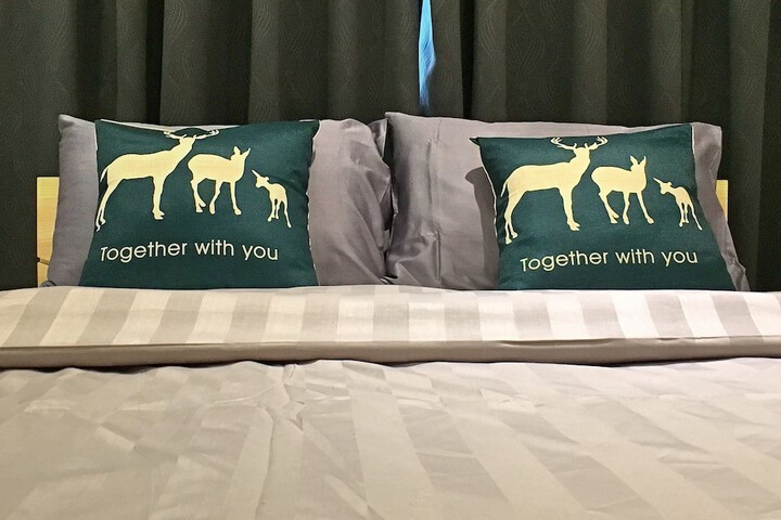 Room 2 of 38