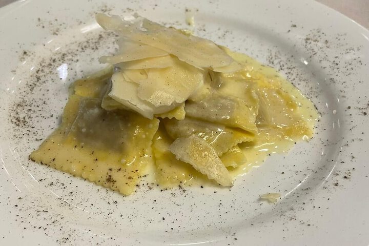 Dining 4 of 6