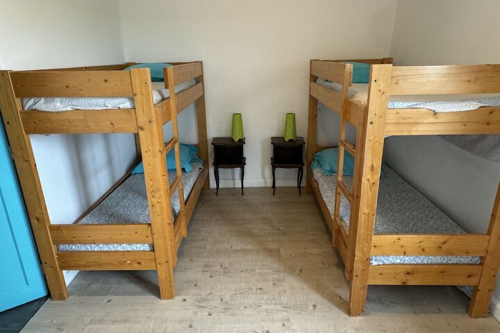 Room 2 of 35